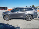 Toyota Highlander Xle 5TDKZRFH5KS567708 снимка