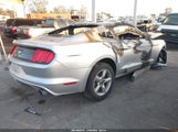 Ford Mustang V6 1FA6P8AM6G5225743 fotografie