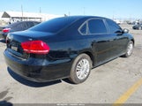 Volkswagen Passat 1.8T S 1VWAT7A37EC055299 снимка