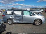 Toyota Sienna Xle V6 8 Passenger 5TDYK3DC7DS344995 photo