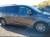 Toyota Sienna Xle 8 Passenger 5TDYZ3DC6KS970336 снимка