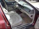 Lincoln Town Car Signature/Spinnaker 1LNLM82W1SY643247 снимка