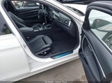 BMW 330I WBA8B9G50JNV00258 снимка