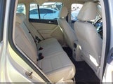 Volkswagen Tiguan Wolfsburg Edition WVGBV7AX2AW520869 photo