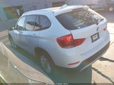 BMW X1 xDrive28I WBAVL1C52FVY37996 снимка
