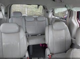 Chrysler Town & Country Limited 2A8HR64X88R831985 fotografie