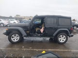 Jeep Wrangler Unlimited Sport S 4X4 1C4HJXDG2JW155468 снимка