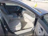 Toyota Camry Le 4T1BF3EK7AU020254 снимка
