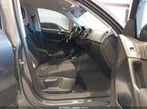 Volkswagen Tiguan S WVGAV7AX0FW605504 photo