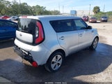 Kia Soul KNDJN2A29F7777164 fotografie