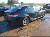 Toyota Camry Se 4T1B11HK2JU117943 photo