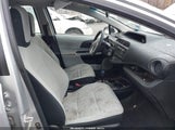 Toyota Prius C One JTDKDTB35E1562872 снимка