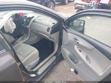 Toyota Corolla Le 5YFBU4EE0DP196736 снимка