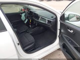 Kia Rio S 3KPA24AD3NE433785 снимка