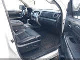 Toyota Tundra Platinum 5.7L V8 5TFAY5F1XGX565996 снимка