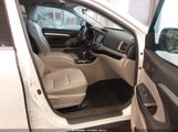 Toyota Highlander Le Plus 5TDBZRFH8HS432814 снимка