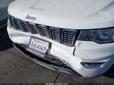 Jeep Grand Cherokee Laredo 4X4 1C4RJFAG1HC886388 photo