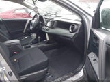 Toyota Rav4 Le 2T3BFREV4JW714260 снимка