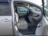Toyota Sienna Xle 8 Passenger 5TDYZ3DC2KS003304 photo
