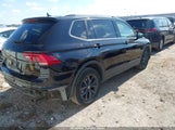 Volkswagen Tiguan 2.0T Se/2.0T Wolfsburg Edition 3VV2B7AX5RM133744 fotografie