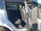 Tesla Model Y Long Range Dual Motor All-Wheel Drive 5YJYGDEE6MF090241 fotografie