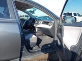 Toyota Rav4 Le JTMZFREV1FD051801 снимка