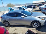Mazda Mazda3 Touring 3MZBN1V3XJM257858 снимка