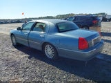 Lincoln Town Car Signature 1LNHM81W34Y635306 photo