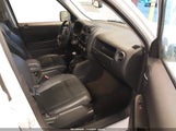 Jeep Patriot High Altitude Edition 1C4NJPFA5GD621135 fotografie