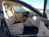 Volkswagen Passat 1.8T R-Line 1VWDT7A32HC031090 fotografie