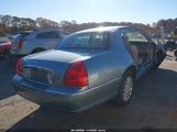 Lincoln Town Car Signature 1LNHM81W55Y601756 fotografie