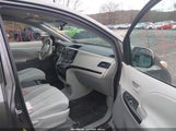 Toyota Sienna Le V6 5TDKK3DC6BS134889 снимка