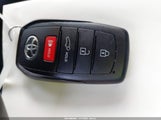 Toyota Corolla Cross Xle 7MUDAAAG0RV074891 снимка