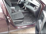Toyota Rav4 Le 2T3BFREV7JW817270 снимка