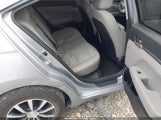 Hyundai Elantra Se 5NPD74LF1HH182195 снимка