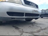 Audi A4 1.8 T WAUCB28D4XA046068 снимка