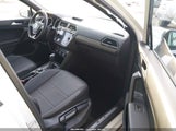 Volkswagen Tiguan 2.0T Se/2.0T Se R-Line Black/2.0T Sel 3VV2B7AX7MM120101 fotografie