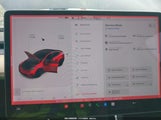 Tesla Model Y Long Range Dual Motor All-Wheel Drive/Performance Dual Motor All-Wheel Drive 5YJYGDEF9LF013984 снимка