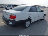 Toyota Camry Le 4T1BE32KX6U739125 photo