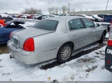 Lincoln Town Car Signature 1LNHM81W44Y652549 fotografie