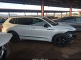 Volkswagen Tiguan 2.0T Se R-Line Black 3VVCB7AX6RM058234 photo