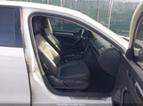 Volkswagen Passat 2.0T R-Line/2.0T S 1VWAA7A32JC026213 photo