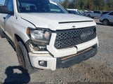 Toyota Tundra Sr5 5.7L V8 5TFUW5F18KX801038 fotografie