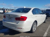 BMW 320I xDrive WBA8A3C58GK689368 photo