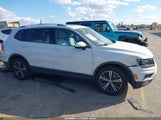 Volkswagen Tiguan 2.0T Se/2.0T Sel 3VV3B7AX4JM073965 fotografie