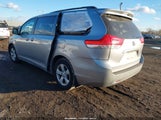 Toyota Sienna Le V6 5TDKK3DC8BS124462 снимка