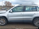 Volkswagen Tiguan 2.0T/2.0T S WVGBV7AX7HK043552 снимка