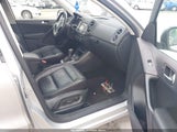 Volkswagen Tiguan 2.0T Sport WVGTV7AX6HW508397 снимка