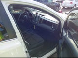 Toyota Rav4 Le JTMZFREVXFJ057517 снимка