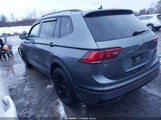 Volkswagen Tiguan 2.0T Se R-Line Black 3VV8B7AX3RM052073 снимка